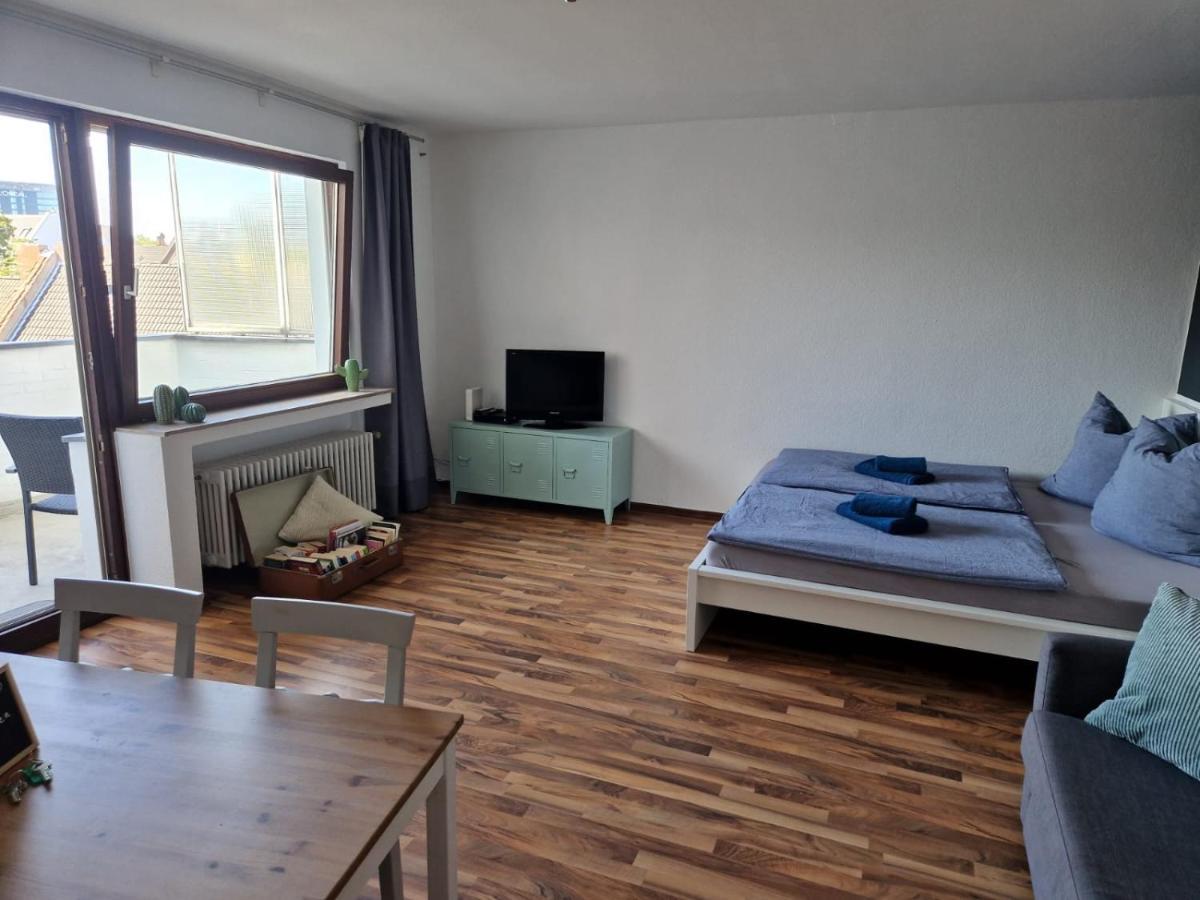 Well Located Flat With Balcony Lägenhet Düsseldorf Exteriör bild
